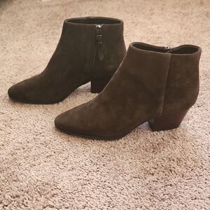 Banana Republic Brown Suede Ankle Boots 7.5M